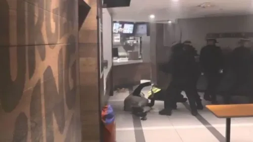 Violences dans un Burger King à Paris en 2018 : 3 CRS en garde à vue